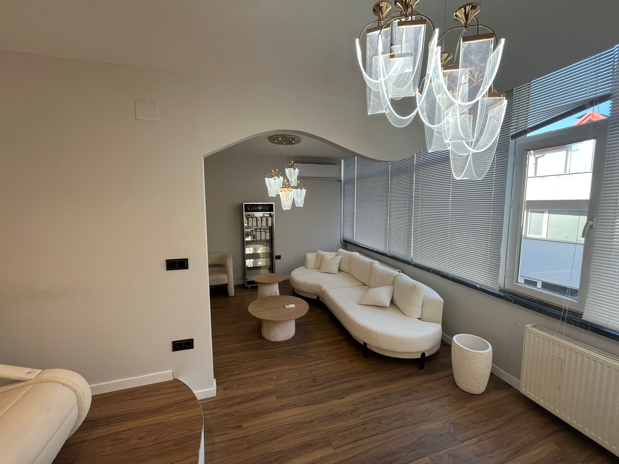 UZUN SOKAK'TA GÜZELLİK MERKEZİ